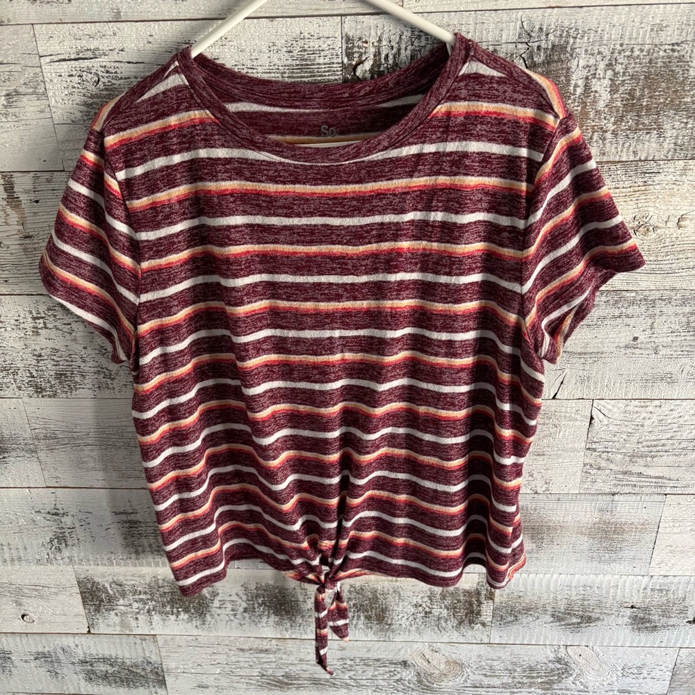 SO Juniors Striped Tied Bottom Short Sleeved Shirt Size XL - Picture 2 of 4